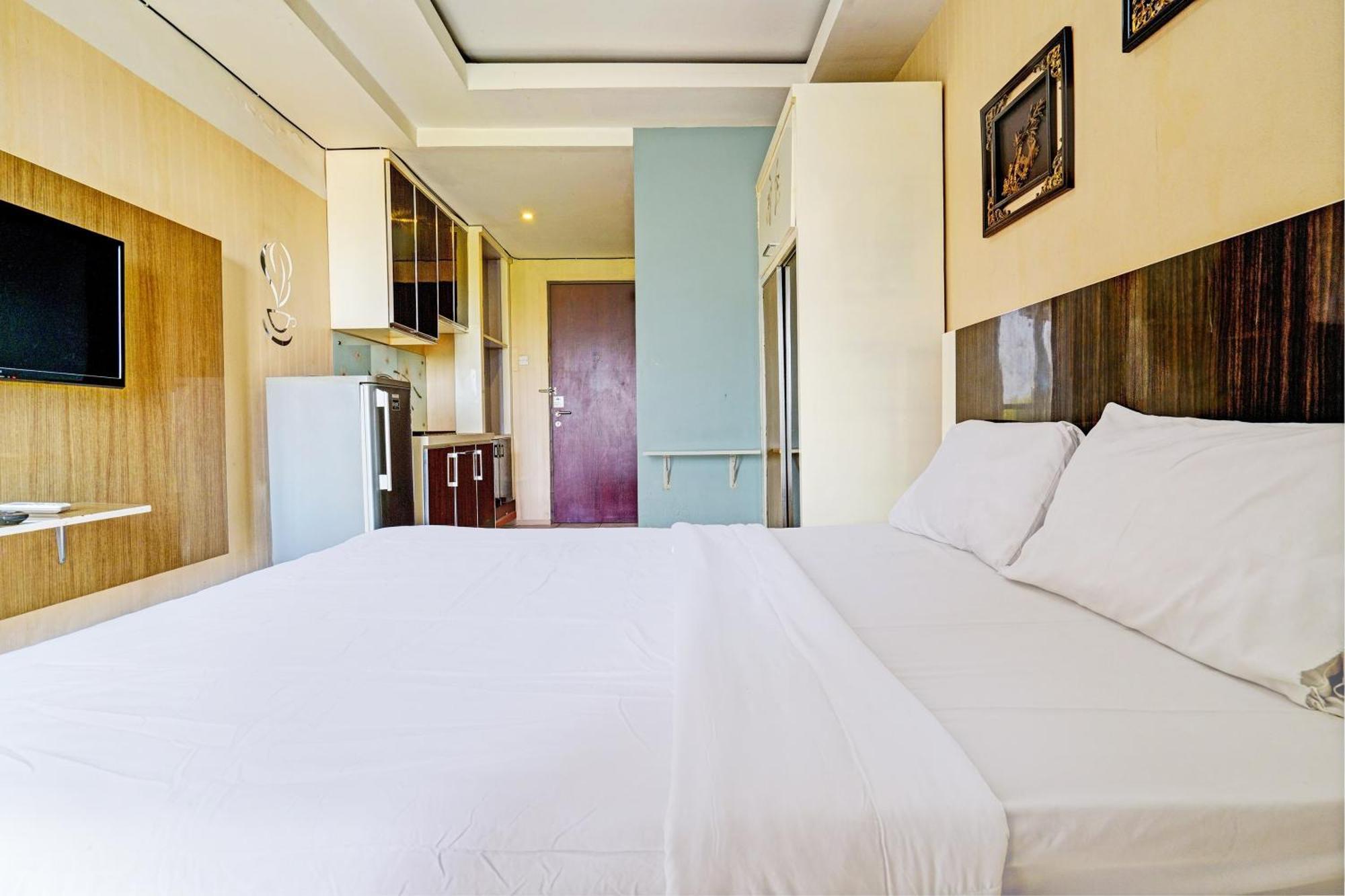 Oyo Life 93170 Apartement Gateway Cicadas By Mr Pro Bandung Exterior photo